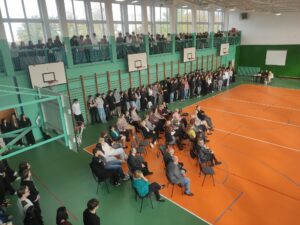 Widok całej sali gimnastycznej z góry